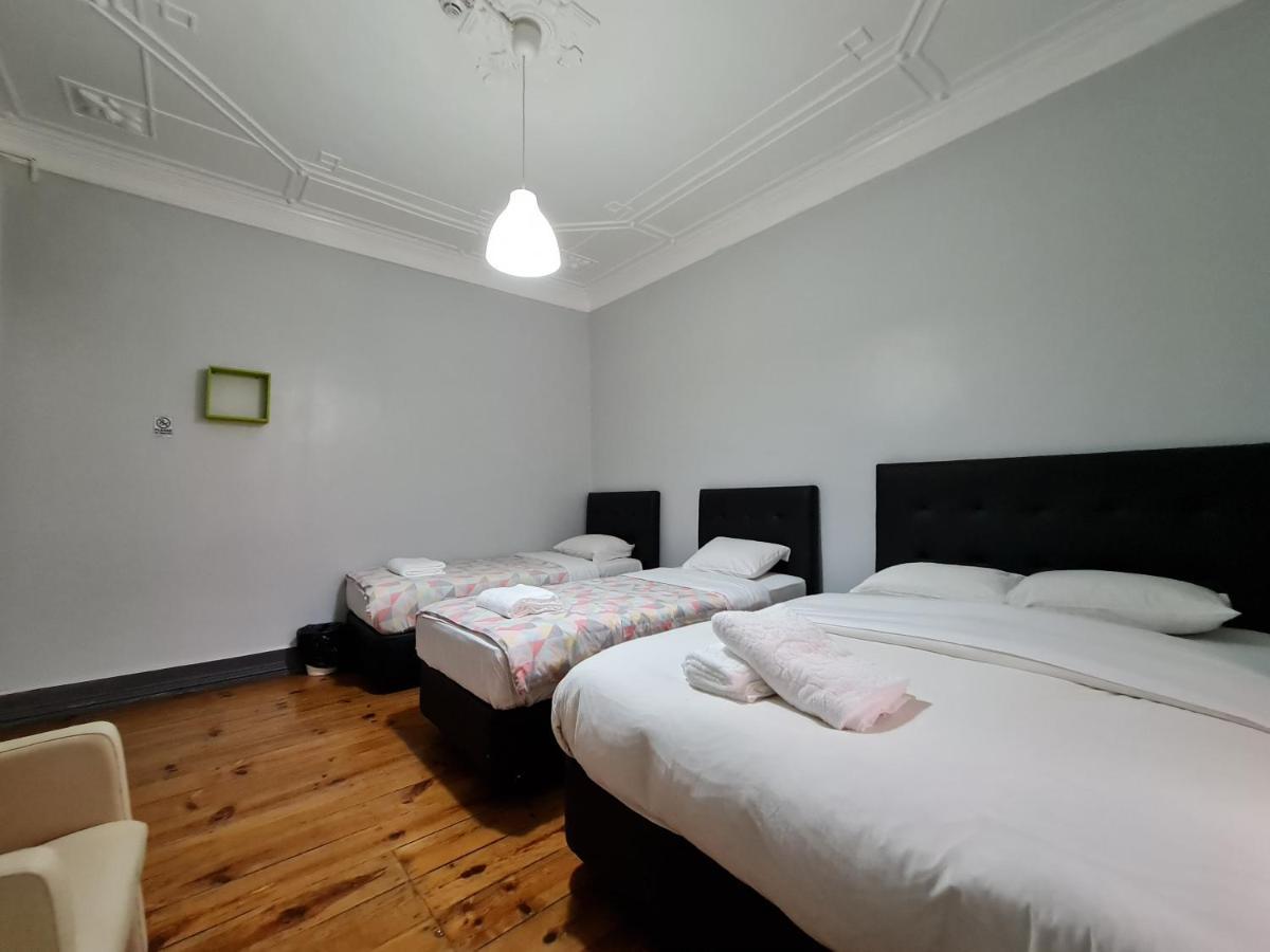Shangri-La Hostel Anjos Lisbon Exterior photo